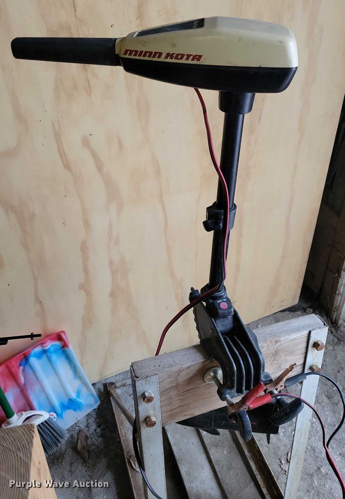 image for item NO9963 Boat motors