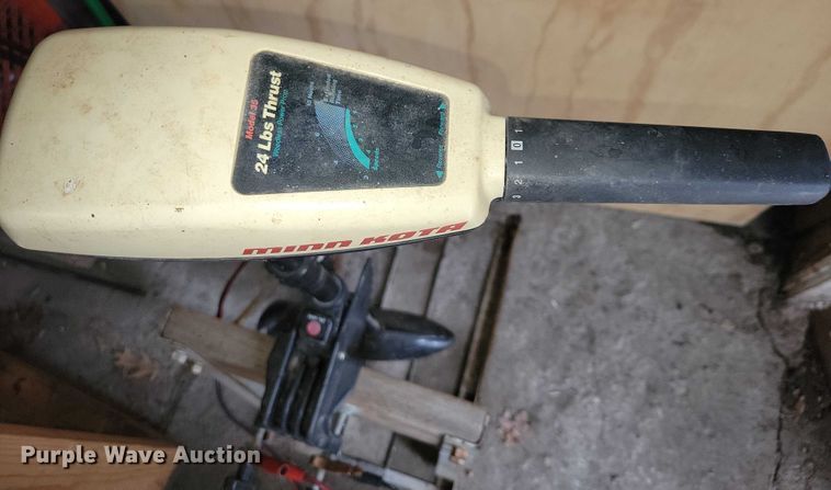 image for item NO9963 Boat motors