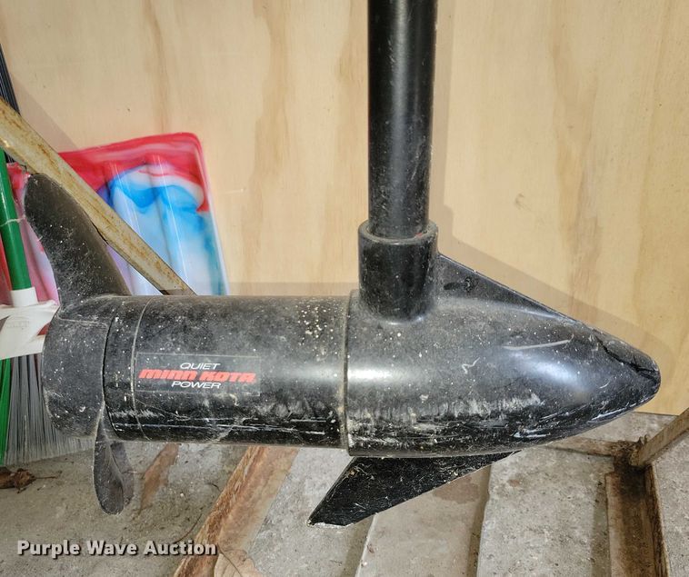 image for item NO9963 Boat motors