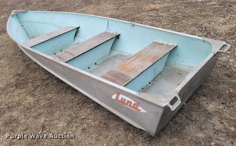 image for item NO9963 Boat motors