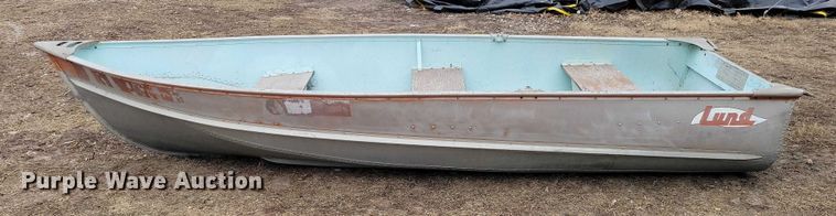 image for item NO9963 Boat motors