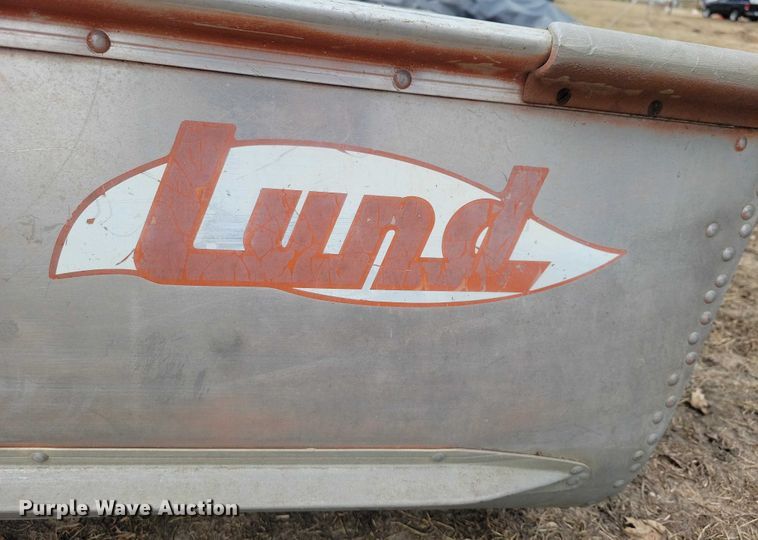 image for item NO9963 Boat motors