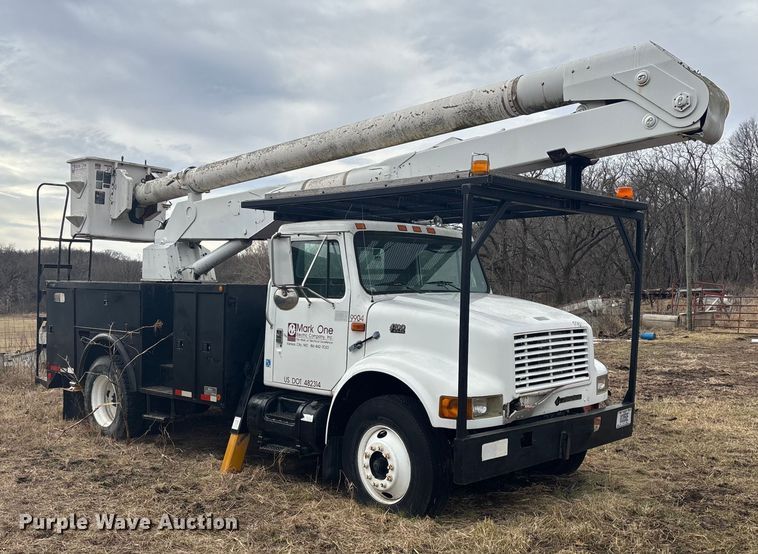 image for item OE9301 1999 International 4700 bucket truck