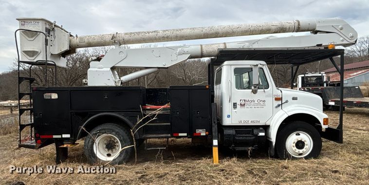 image for item OE9301 1999 International 4700 bucket truck