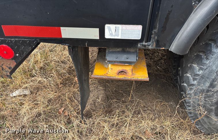 image for item OE9301 1999 International 4700 bucket truck