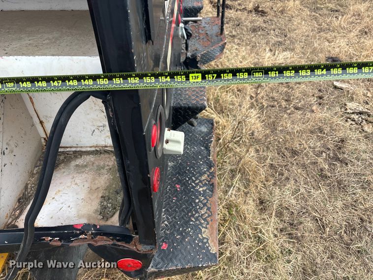 image for item OE9301 1999 International 4700 bucket truck