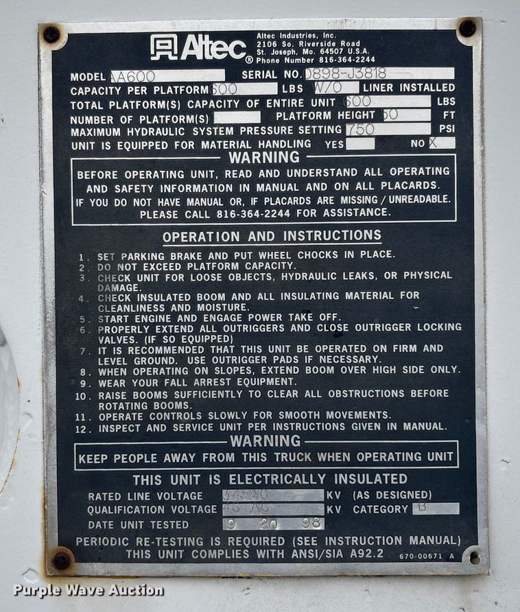 image for item OE9301 1999 International 4700 bucket truck