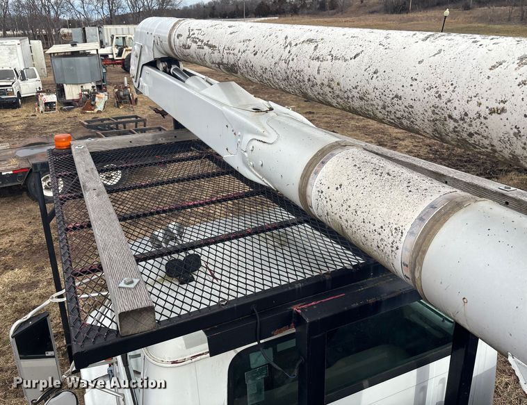 image for item OE9301 1999 International 4700 bucket truck