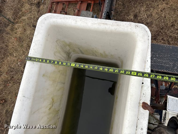 image for item OE9301 1999 International 4700 bucket truck