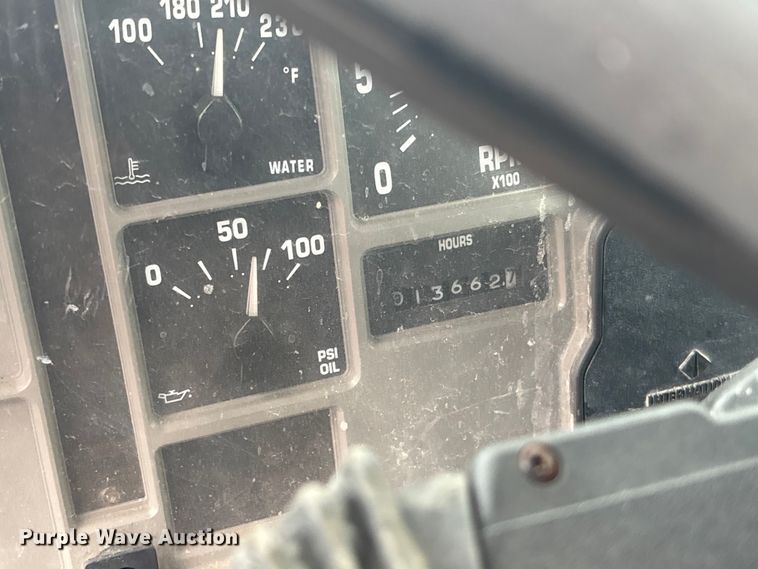 image for item OE9301 1999 International 4700 bucket truck