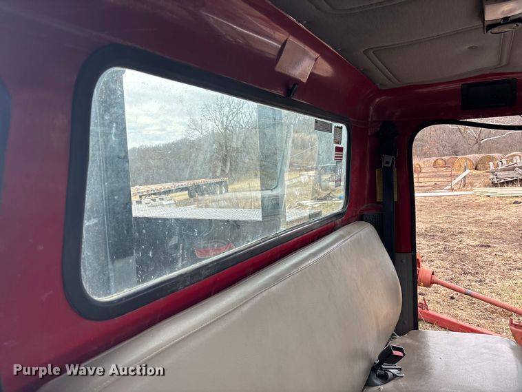 image for item OE9301 1999 International 4700 bucket truck