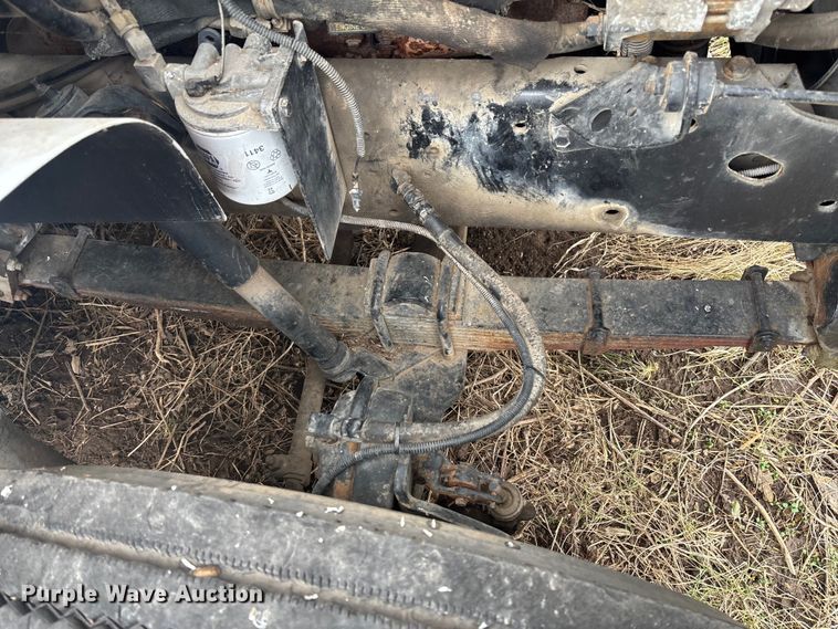 image for item OE9301 1999 International 4700 bucket truck