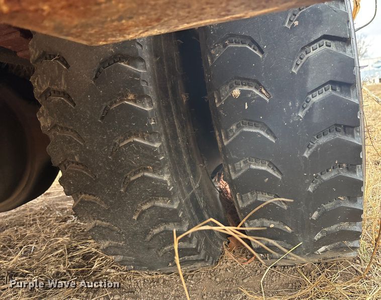 image for item OE9301 1999 International 4700 bucket truck