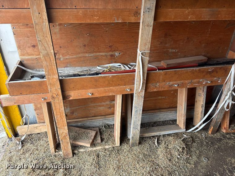 image for item OE9306 1982 Ford F350 box truck