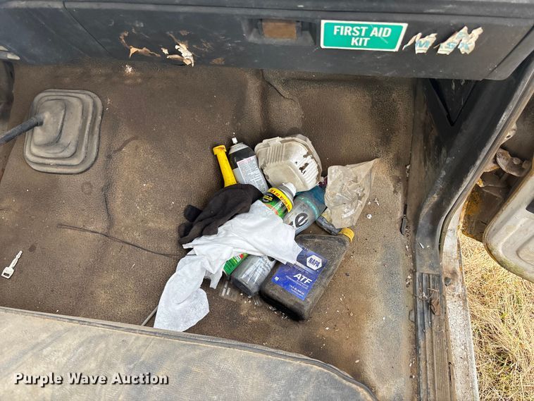 image for item OE9306 1982 Ford F350 box truck