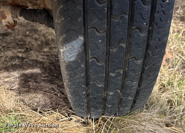 image for item OE9306 1982 Ford F350 box truck