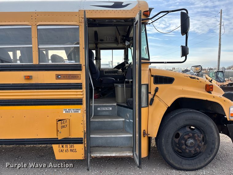 image for item OE9360 2013 Blue Bird Vision Conventional school bus