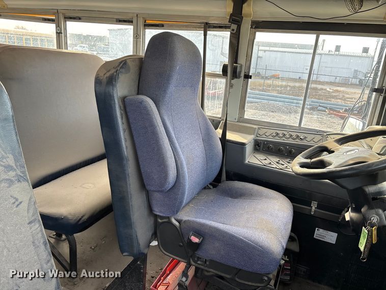 image for item OE9360 2013 Blue Bird Vision Conventional school bus