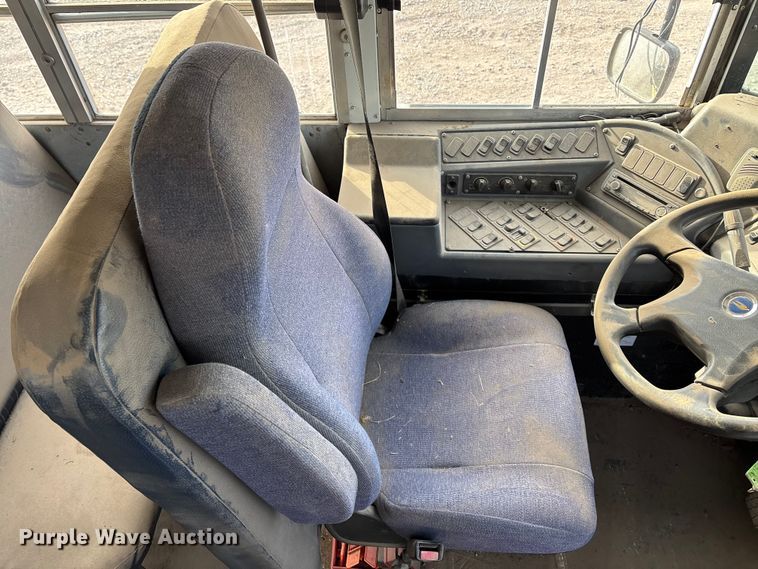 image for item OE9360 2013 Blue Bird Vision Conventional school bus