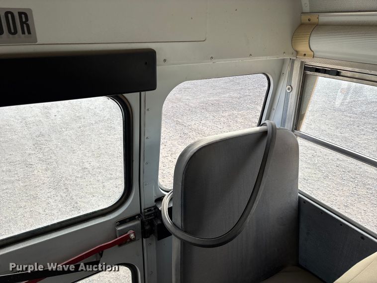 image for item OE9360 2013 Blue Bird Vision Conventional school bus