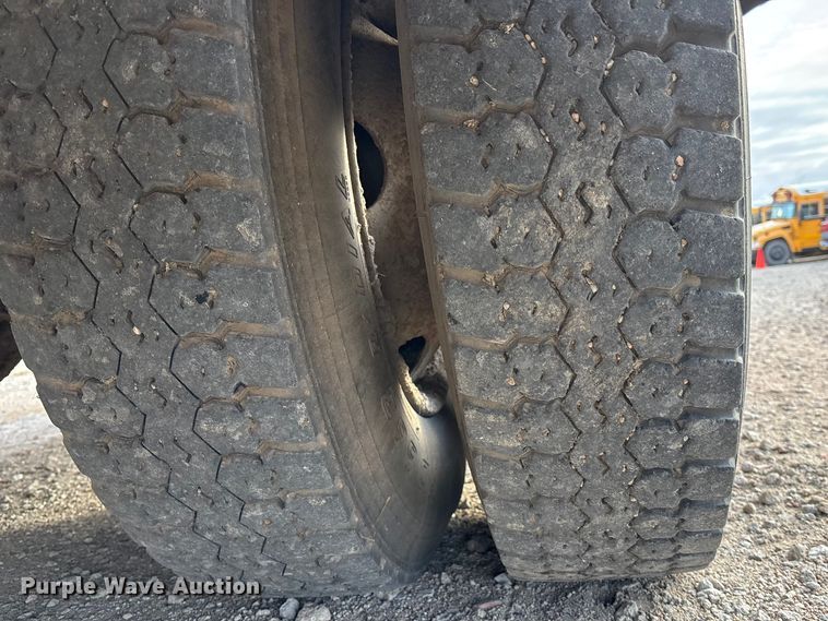 image for item OE9360 2013 Blue Bird Vision Conventional school bus