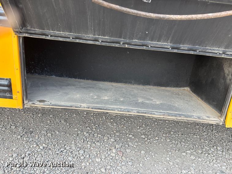 image for item OE9366 2005 Thomas Built School school bus