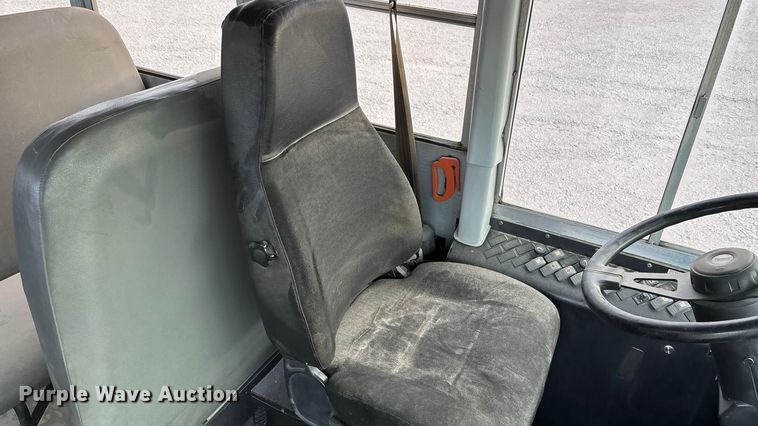 image for item OE9366 2005 Thomas Built School school bus