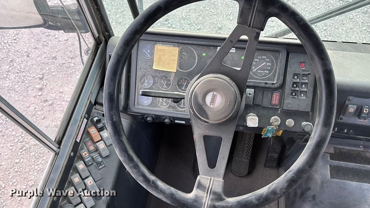 image for item OE9366 2005 Thomas Built School school bus