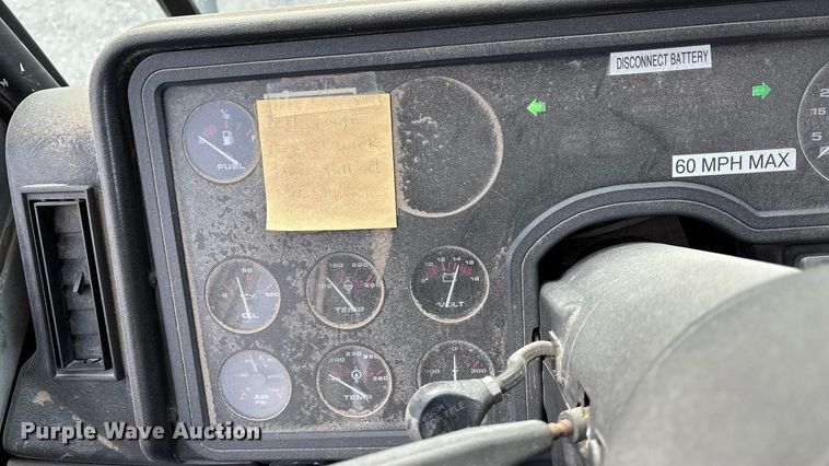 image for item OE9366 2005 Thomas Built School school bus