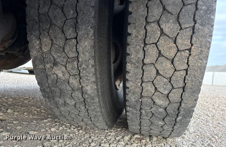 image for item OE9366 2005 Thomas Built School school bus