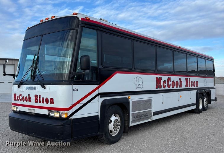image for item OE9368 1989 Motor Coach Industries 102C3 Intercity coach bus