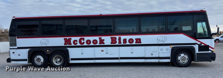 image for item OE9368 1989 Motor Coach Industries 102C3 Intercity coach bus