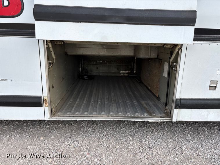 image for item OE9368 1989 Motor Coach Industries 102C3 Intercity coach bus