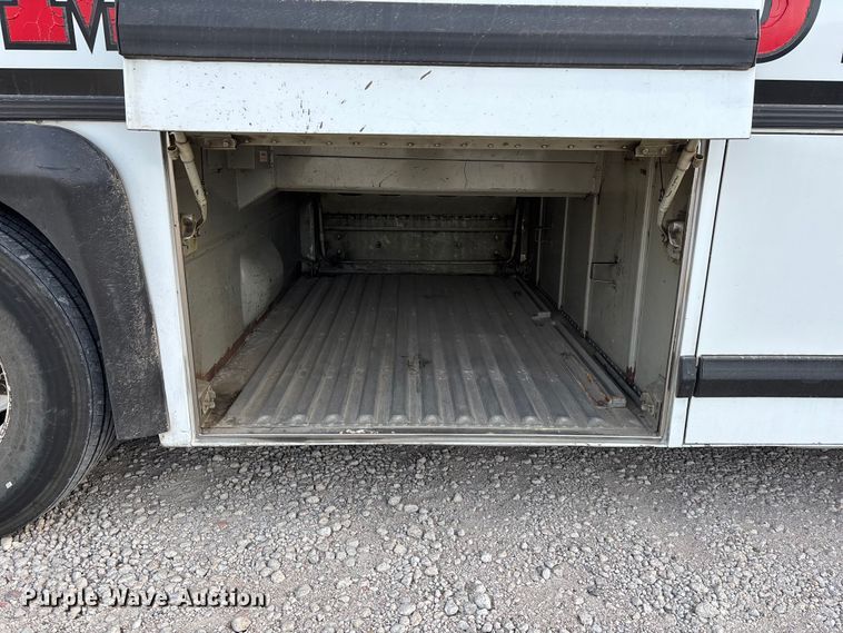 image for item OE9368 1989 Motor Coach Industries 102C3 Intercity coach bus