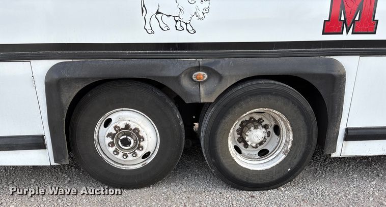 image for item OE9368 1989 Motor Coach Industries 102C3 Intercity coach bus