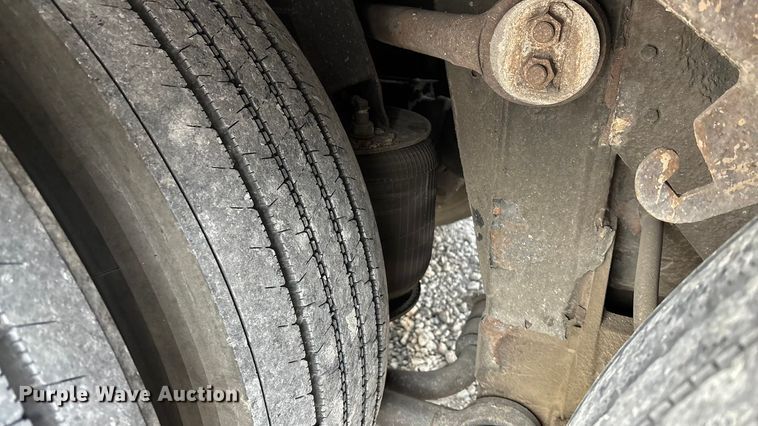 image for item OE9368 1989 Motor Coach Industries 102C3 Intercity coach bus