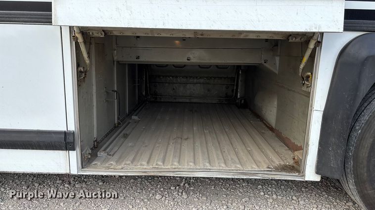 image for item OE9368 1989 Motor Coach Industries 102C3 Intercity coach bus