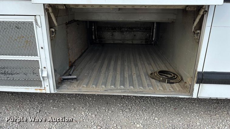 image for item OE9368 1989 Motor Coach Industries 102C3 Intercity coach bus