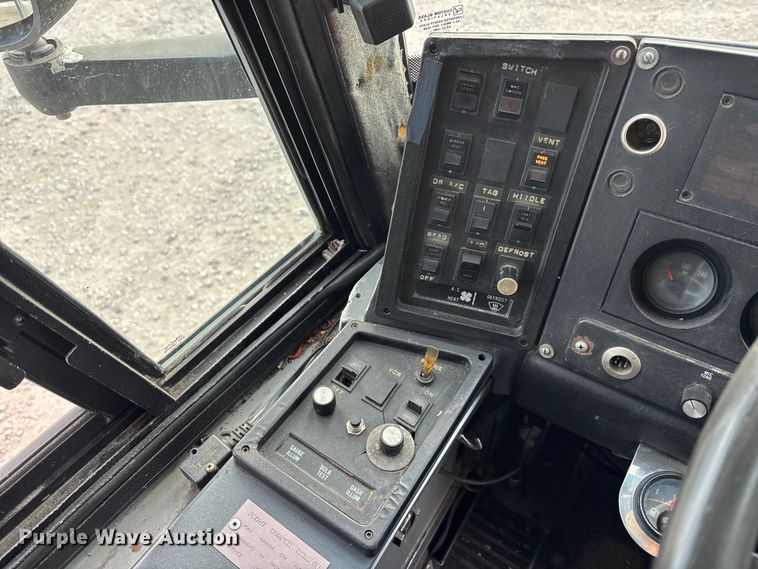 image for item OE9368 1989 Motor Coach Industries 102C3 Intercity coach bus