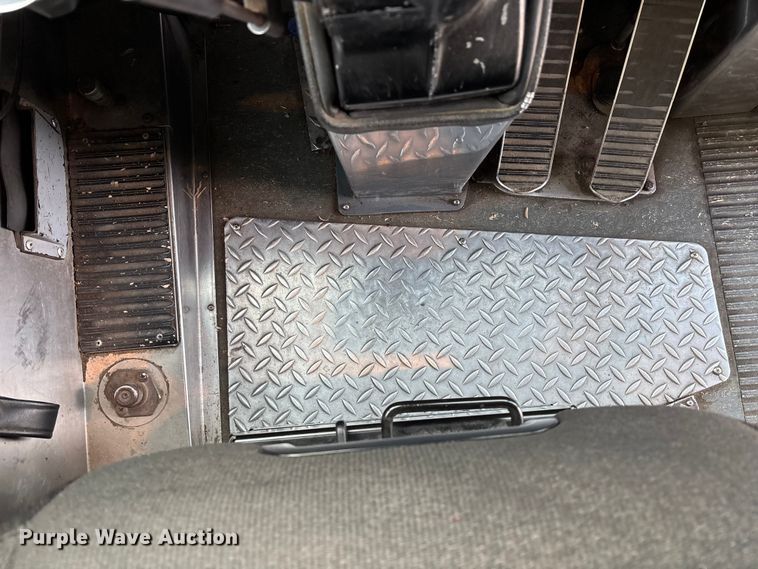 image for item OE9368 1989 Motor Coach Industries 102C3 Intercity coach bus