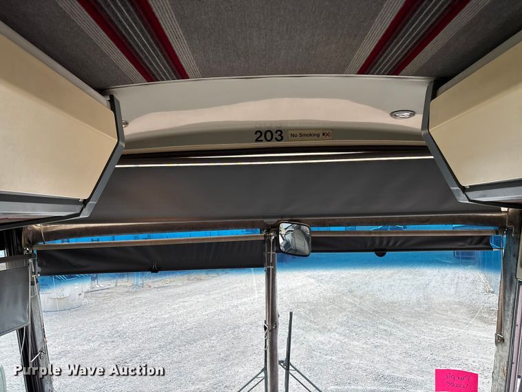 image for item OE9368 1989 Motor Coach Industries 102C3 Intercity coach bus