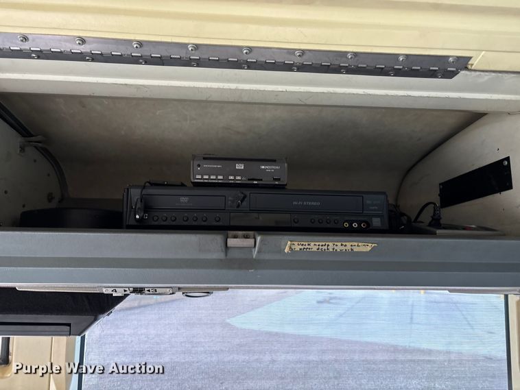 image for item OE9368 1989 Motor Coach Industries 102C3 Intercity coach bus