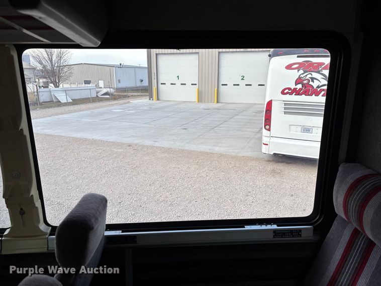 image for item OE9368 1989 Motor Coach Industries 102C3 Intercity coach bus