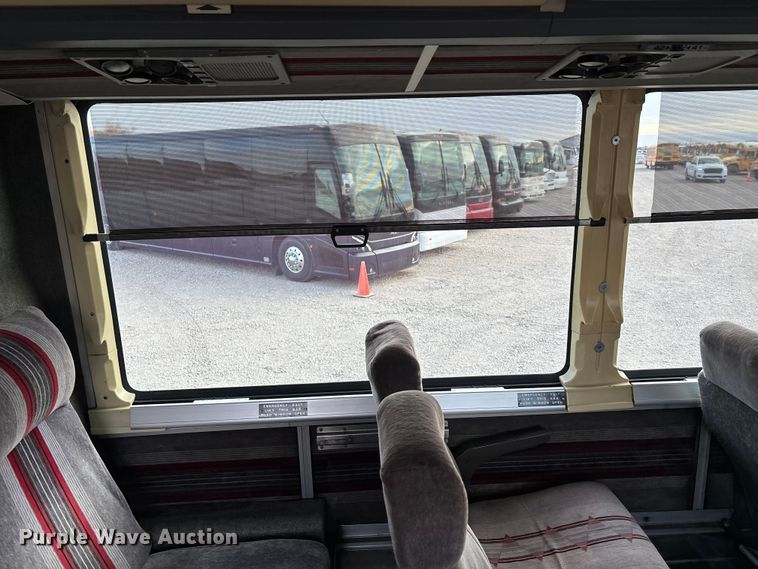 image for item OE9368 1989 Motor Coach Industries 102C3 Intercity coach bus