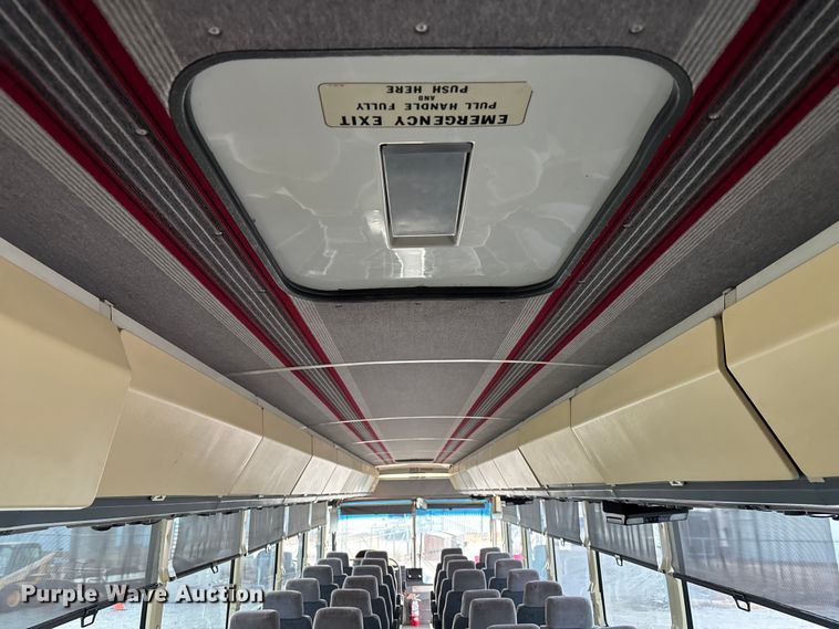 image for item OE9368 1989 Motor Coach Industries 102C3 Intercity coach bus
