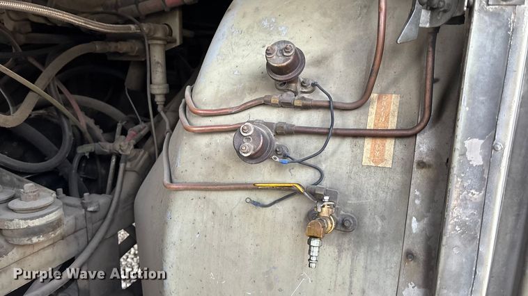 image for item OE9368 1989 Motor Coach Industries 102C3 Intercity coach bus