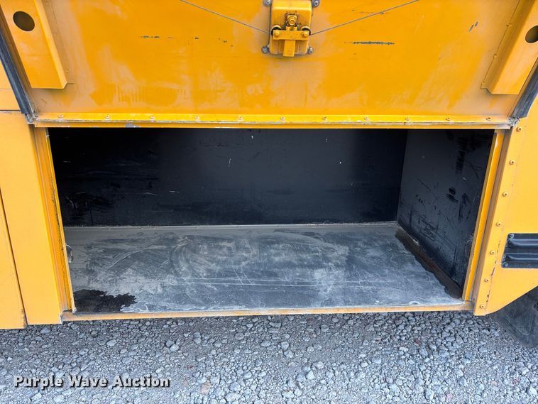 image for item OE9369 2007 Blue Bird All American school bus