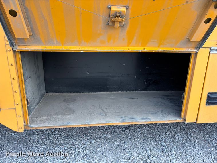 image for item OE9369 2007 Blue Bird All American school bus