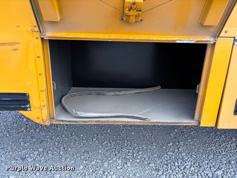 image for item OE9369 2007 Blue Bird All American school bus