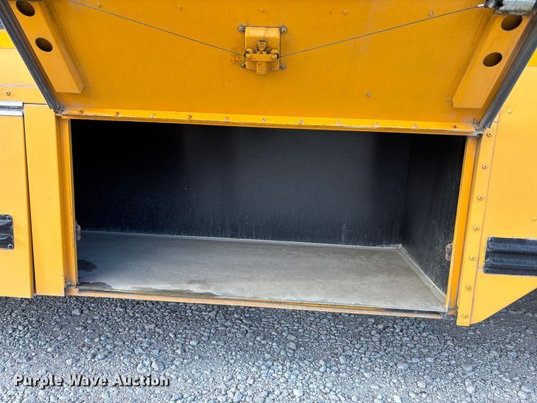 image for item OE9369 2007 Blue Bird All American school bus